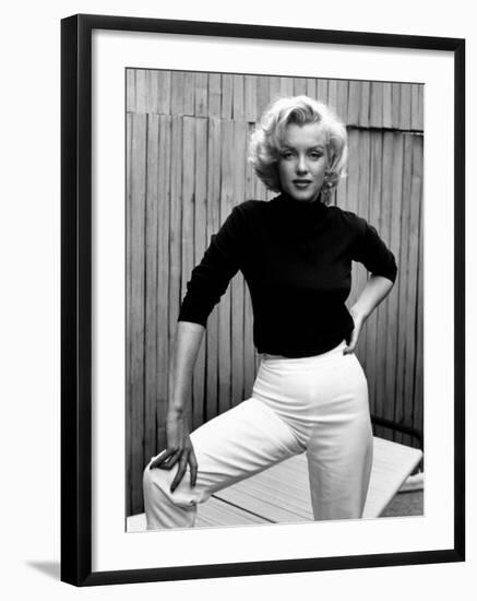 Actress Marilyn Monroe at Home-Alfred Eisenstaedt-Framed Premium Photographic Print