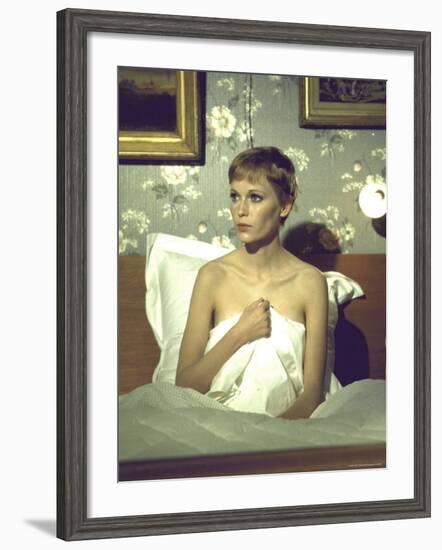 Actress Mia Farrow During Filming of the Motion Picture "A Dandy in Aspic"-Bill Eppridge-Framed Premium Photographic Print