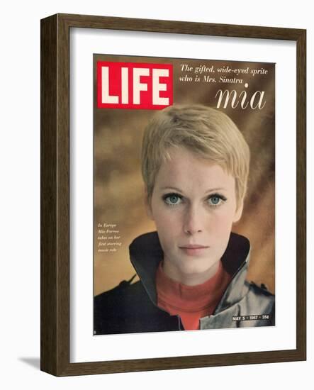 Actress Mia Farrow, May 5, 1967-Alfred Eisenstaedt-Framed Photographic Print