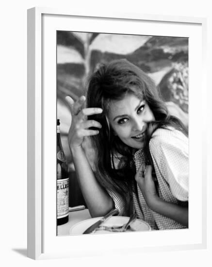 Actress Sophia Loren-Alfred Eisenstaedt-Framed Premium Photographic Print