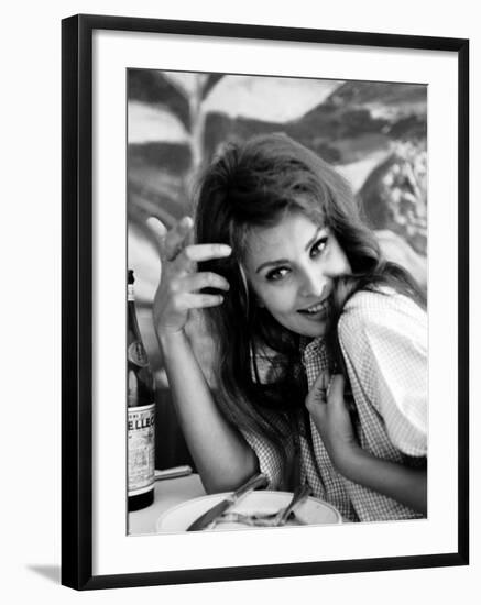 Actress Sophia Loren-Alfred Eisenstaedt-Framed Premium Photographic Print