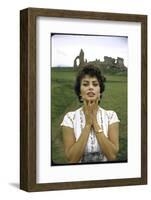 Actress Sophia Loren-Loomis Dean-Framed Photographic Print