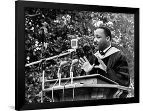 Addressing Tuskegee Graduates-Horace Cort-Framed Photographic Print