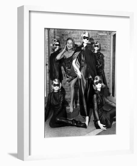 Aeries the Avengers with Honor Blackman, as Cathy Gale October 29, 1963-null-Framed Photo