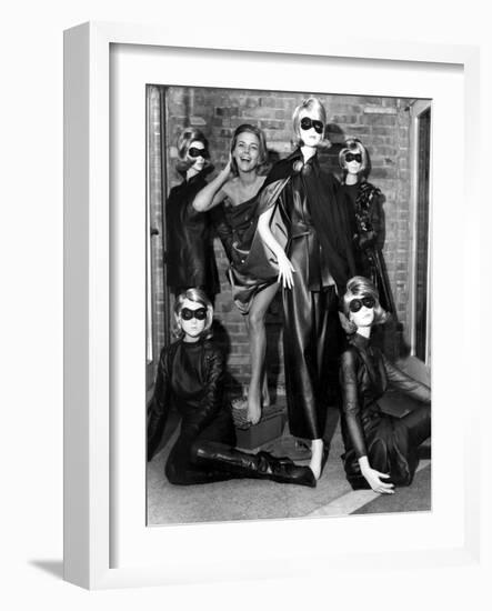 Aeries the Avengers with Honor Blackman, as Cathy Gale October 29, 1963-null-Framed Photo