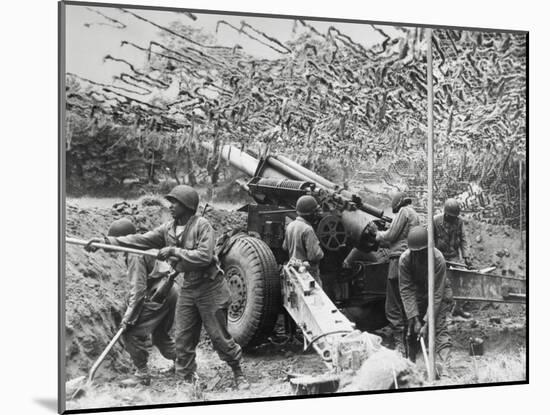 African American Soldiers Set Up a 155mm Howitzer Field Battery in France-null-Mounted Photo