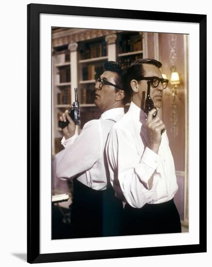 Ailleurs l'herbe est plus verte (The Grass is Greener) by Stanley Donen with Robert Mitchum, Cary G-null-Framed Photo