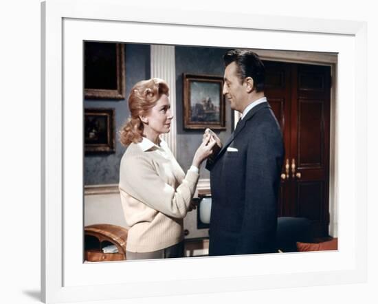 Ailleurs l'herbe est plus verte THE GRASS IS GREENER by StanleyDonen with Deborah Kerr and Robert M-null-Framed Photo