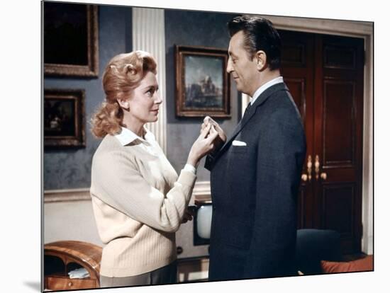 Ailleurs l'herbe est plus verte THE GRASS IS GREENER by StanleyDonen with Deborah Kerr and Robert M-null-Mounted Photo