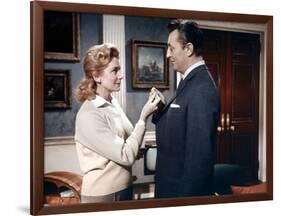 Ailleurs l'herbe est plus verte THE GRASS IS GREENER by StanleyDonen with Deborah Kerr and Robert M-null-Framed Photo