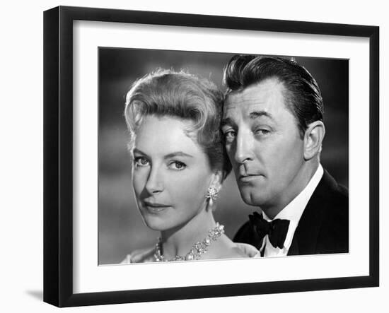 Ailleurs l'herbe est plus verte THE GRASS IS GREENER by StanleyDonen with Deborah Kerr and Robert M-null-Framed Photo