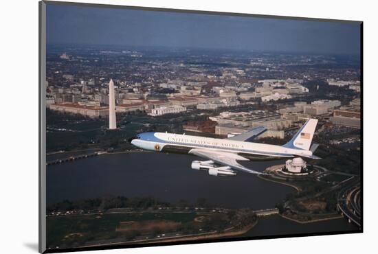 Air Force One in Flight-null-Mounted Photographic Print