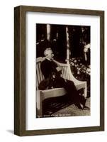 Ak Kaiser Wilhelm II Im Park Des Hauses Doorn, Dackel, Sitzbank-null-Framed Photographic Print