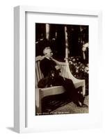 Ak Kaiser Wilhelm II Im Park Des Hauses Doorn, Dackel, Sitzbank-null-Framed Photographic Print