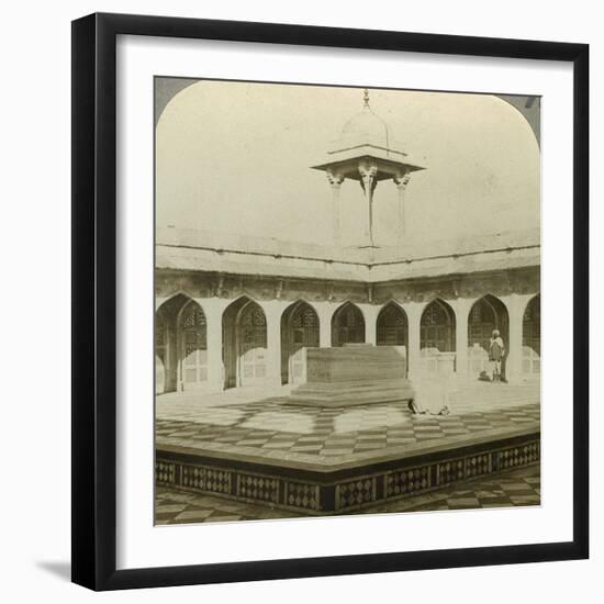 Akbar's Tomb, Sikandara, Uttar Pradesh, India, C1900s-Underwood & Underwood-Framed Photographic Print