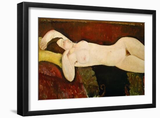 Akt Einer Schlafenden Frau (Le Grand Nu) 1917-Amedeo Modigliani-Framed Giclee Print