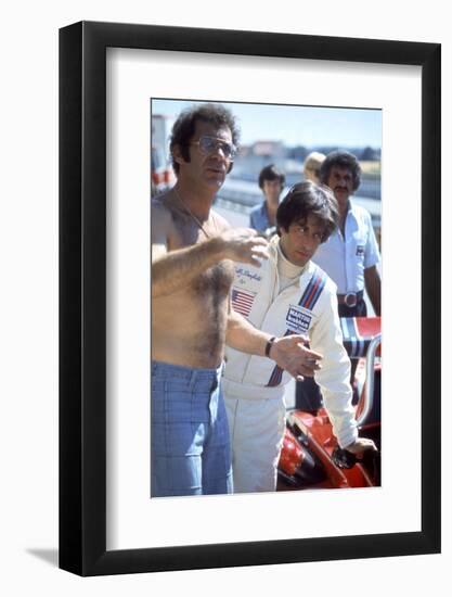 Al Pacino, producer, director Sydney Pollack, on the set of the film Bobby Deerfield, 1977 (photo)-null-Framed Photo