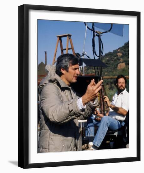 Alan Alda, M*A*S*H (1972)-null-Framed Photo