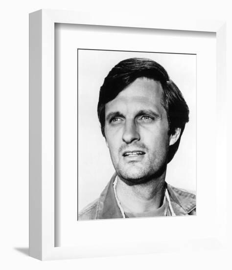 Alan Alda - M*A*S*H-null-Framed Photo