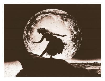 Full Moon Hula Dancer