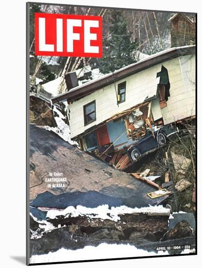 Alaska Earthquake, April 10, 1964-Stan Wayman-Mounted Photographic Print