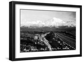 Alaska - Mt McKinley Nat'l Park View of the Mountain-Lantern Press-Framed Art Print