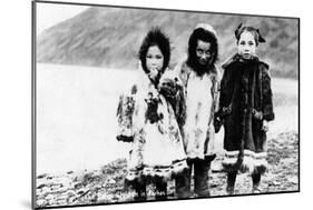 Alaska - Native Children in Parkas-Lantern Press-Mounted Art Print