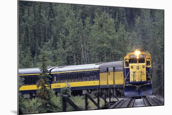 Alaska Railroad Train, Denali National Park, Alaska, USA-Gerry Reynolds-Mounted Photographic Print