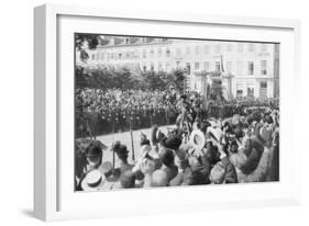 Albert I of Belgium on the Way to Parliament, 1914-null-Framed Giclee Print