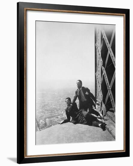 Albert Préjean and Henri Rollan: Paris Qui Dort, 1925-null-Framed Photographic Print