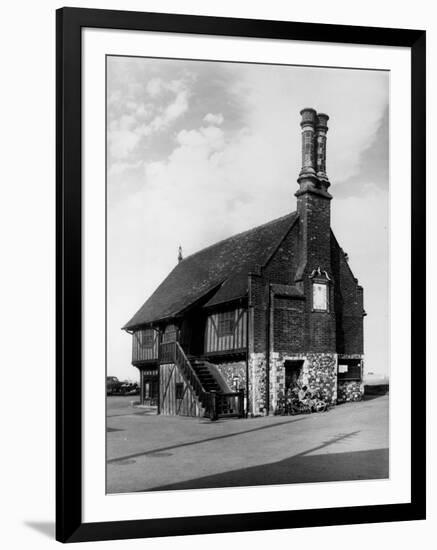 Aldeburgh Moot Hall-Fred Musto-Framed Photographic Print