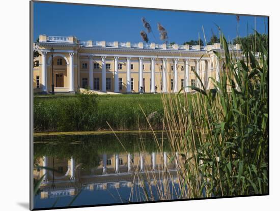 Alexander Palace, Pushkin-Tsarskoye Selo, Saint Petersburg, Russia-Walter Bibikow-Mounted Premium Photographic Print