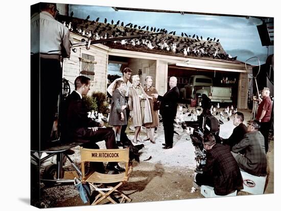 Alfred hitchcock, Veronica Cartwright, Rod Taylor,Tippi Hedren and Jessica Tandy, 1963-null-Stretched Canvas