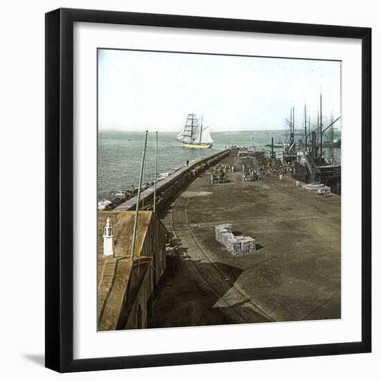 Alicante (Spain), the Pier, Circa 1885-1890-Leon, Levy et Fils-Framed Premium Photographic Print