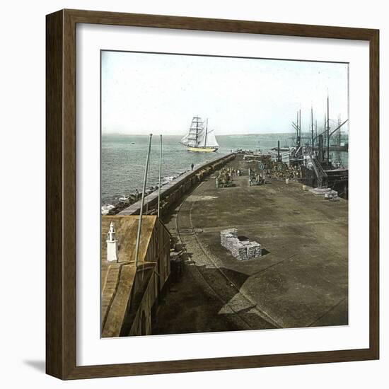 Alicante (Spain), the Pier, Circa 1885-1890-Leon, Levy et Fils-Framed Photographic Print