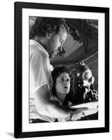 Alien, 1979 directed by Ridley Scott On the set, Ridley Scott directs Sigourney Weaver (photo)-null-Framed Photo