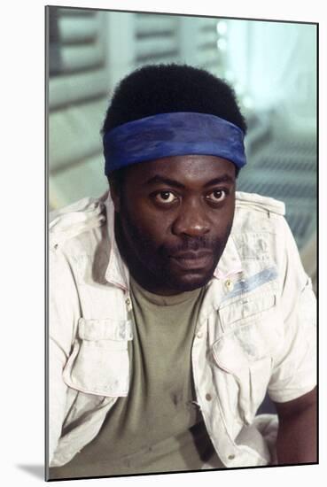 Alien, 1979 directed by Ridley Scott with Yaphet Kotto (photo)-null-Mounted Photo