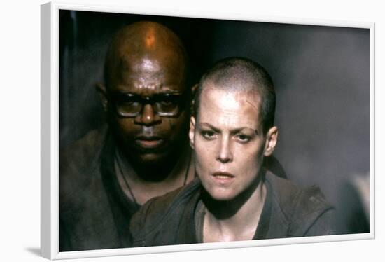 Alien 3 1991 Directed by David Fincher Avec Charles S. Dutton and Sigourney Weaver-null-Framed Photo