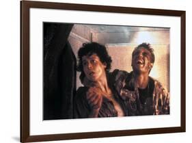 ALIENS, 1986 directed by JAMES CAMERON with Sigourney Weaver and Michael Biehn (photo)-null-Framed Photo