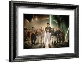 ALIENS, 1986 directed by JAMES CAMERON with Sigourney Weaver between Paul Reiser, Michael Biehn, Je-null-Framed Photo