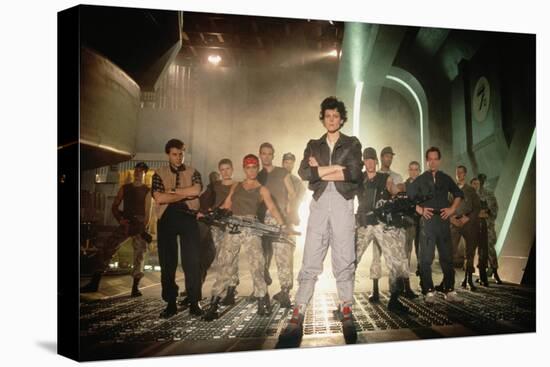 ALIENS, 1986 directed by JAMES CAMERON with Sigourney Weaver between Paul Reiser, Michael Biehn, Je-null-Stretched Canvas