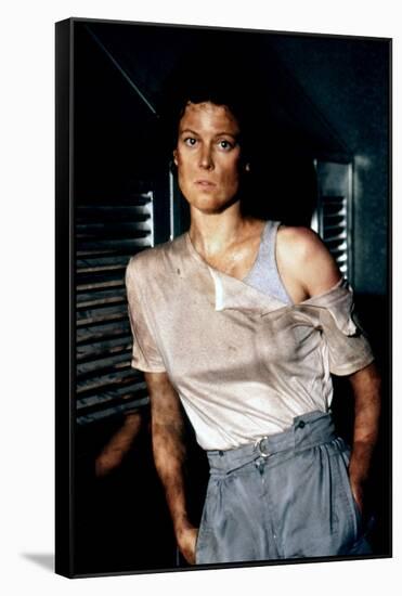 ALIENS, 1986 directed by JAMES CAMERON with Sigourney Weaver (photo)-null-Framed Stretched Canvas