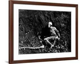 "All quiet on the western front" by Lewis Milestone with Lew Ayres, 1930 (b/w photo)-null-Framed Photo