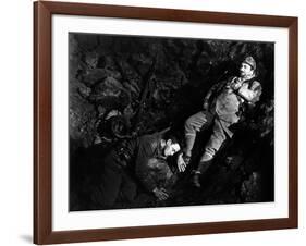 ALL QUIET ON THE WESTERN FRONT by Lewis Milestone with Lew Ayres, Raymond Griffith, 1930 (b/w photo-null-Framed Photo