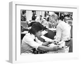 All the President's Men, Dustin Hoffman, Robert Redford, 1976-null-Framed Photo