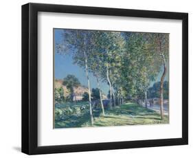 Allée de peupliers aux environs de Moret-sur-Loing-Alfred Sisley-Framed Giclee Print