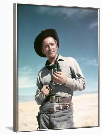 ALONG THE GREAT DIVIDE, 195I directed by RAOUL WALSH with Kirk Douglas (photo)-null-Framed Photo