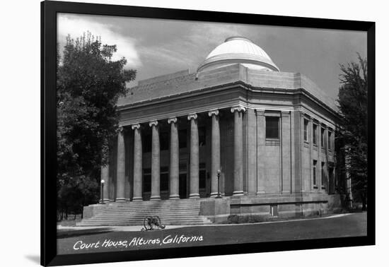 Alturas, California - Court House Exterior-Lantern Press-Framed Art Print