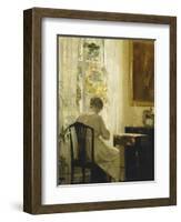 Am Wohnzimmerfenster-Carl Holsoe-Framed Giclee Print