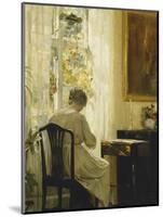 Am Wohnzimmerfenster-Carl Holsoe-Mounted Giclee Print